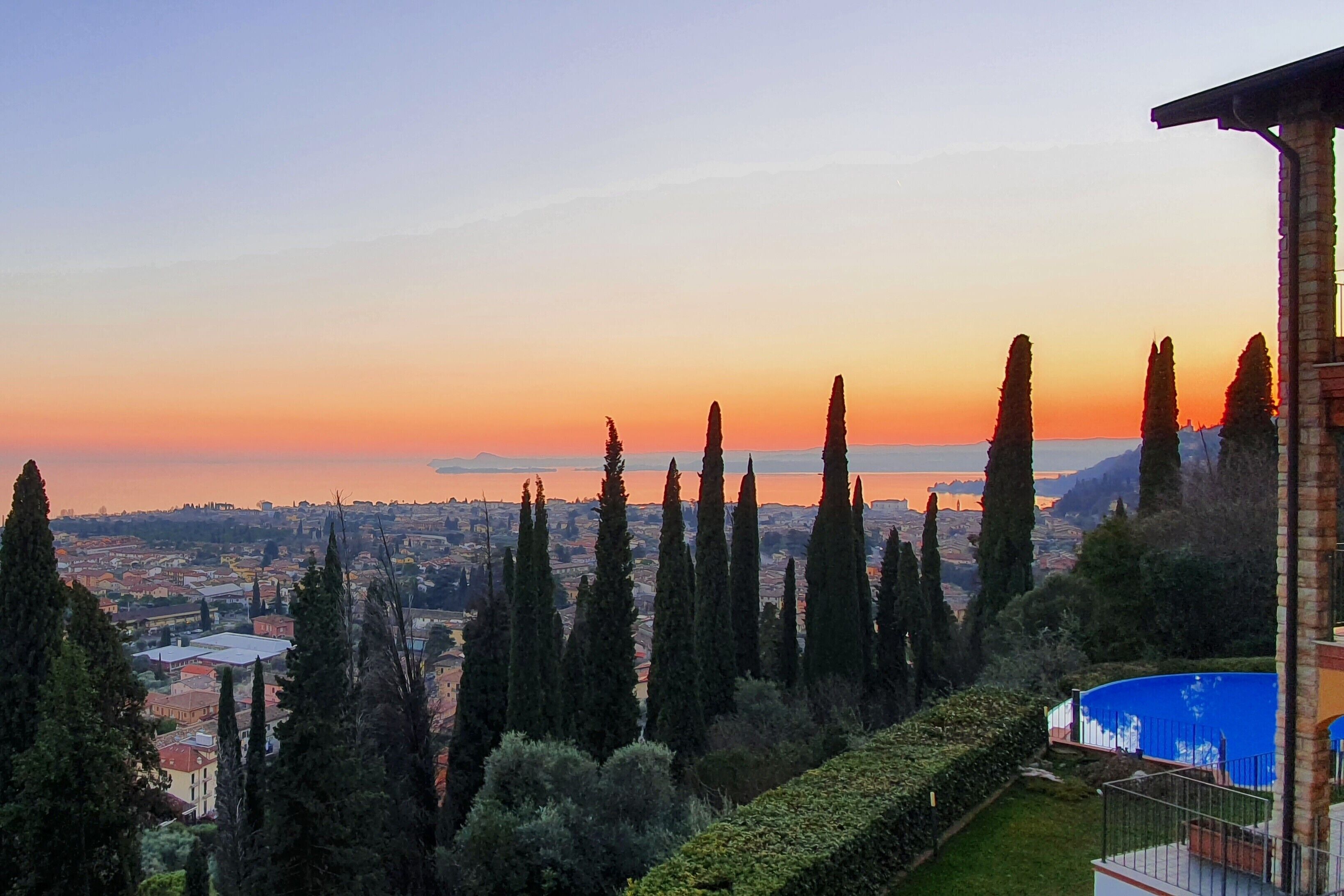 الإطلالة من المنشأة