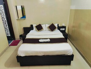 Bureau, chambres insonorisées, Wi-Fi gratuit