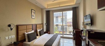 Townhouse Dharuhera Bus Terminal