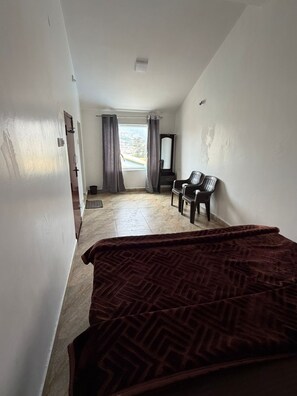 5 bedrooms, WiFi - 
Peaceful Nature Scenic Views & Private Stay Charming Romantic Private Cottage (Ooty)