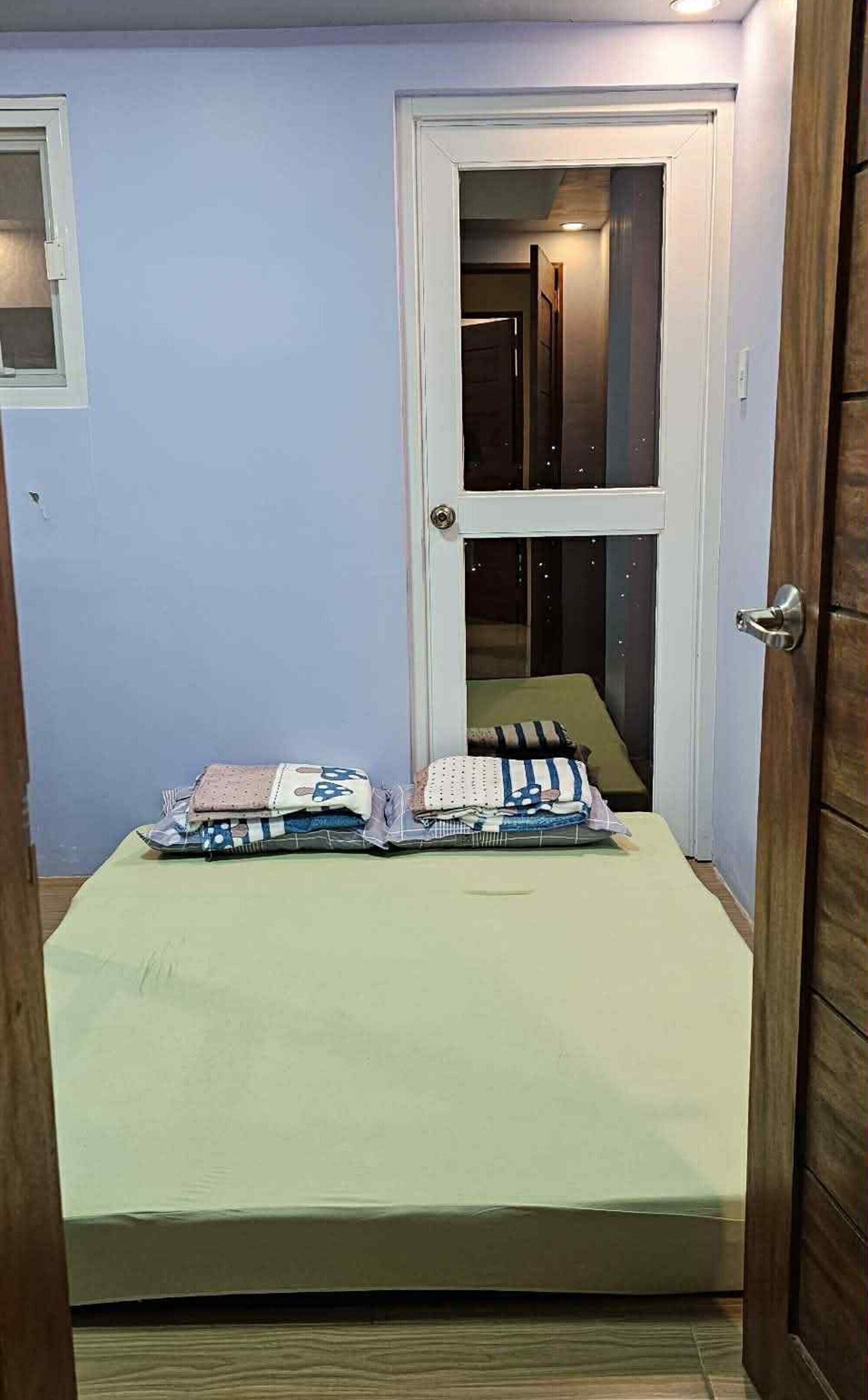 Individually decorated, individually furnished, free WiFi, bed sheets