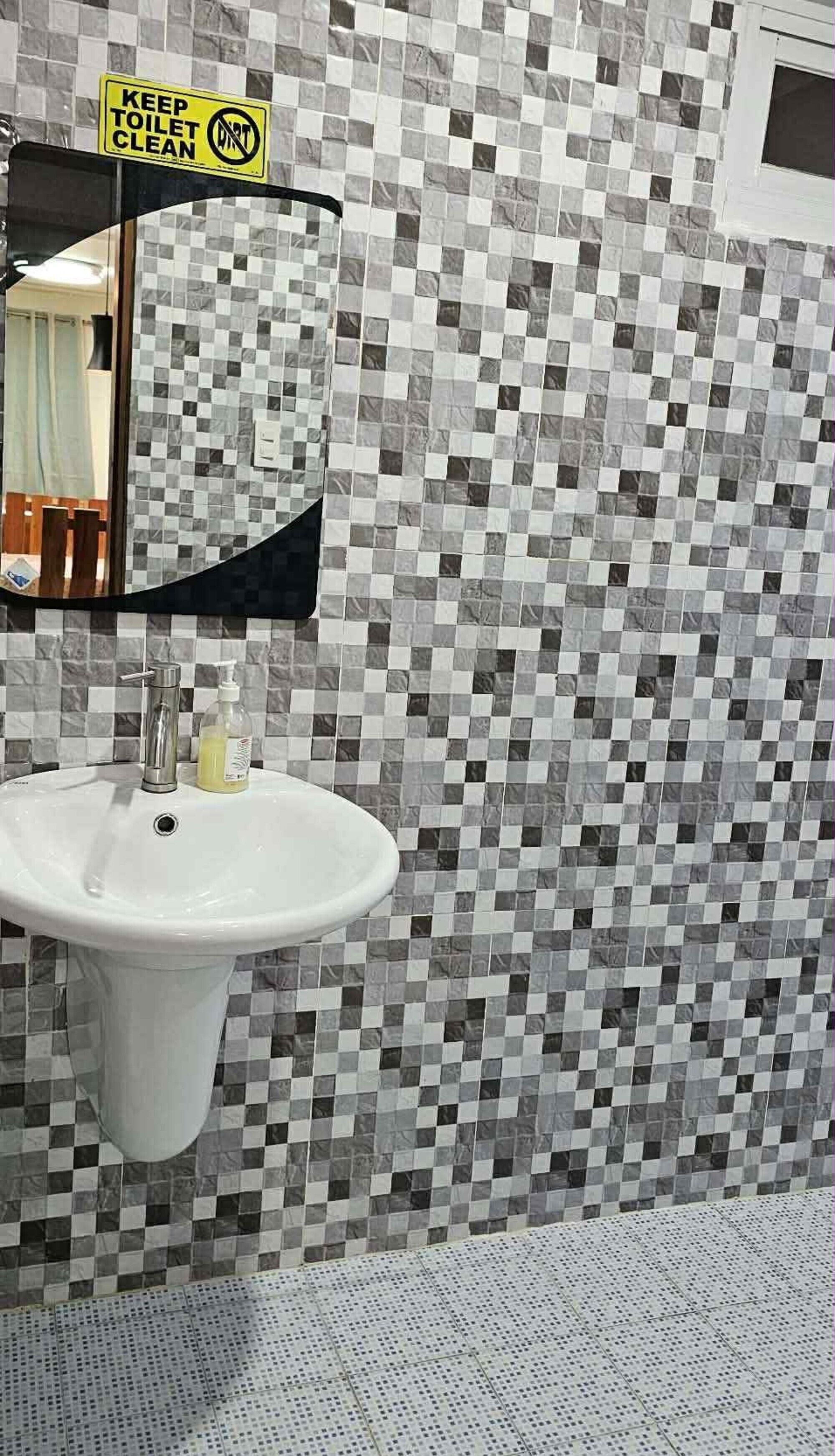 ファミリー ハウス 2 ベッドルーム バルコニー マウンテンビュー | バスルーム | タオル、トイレットペーパー