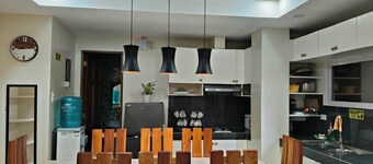 MEEK'S VILLAS TRANSIENT HOUSE