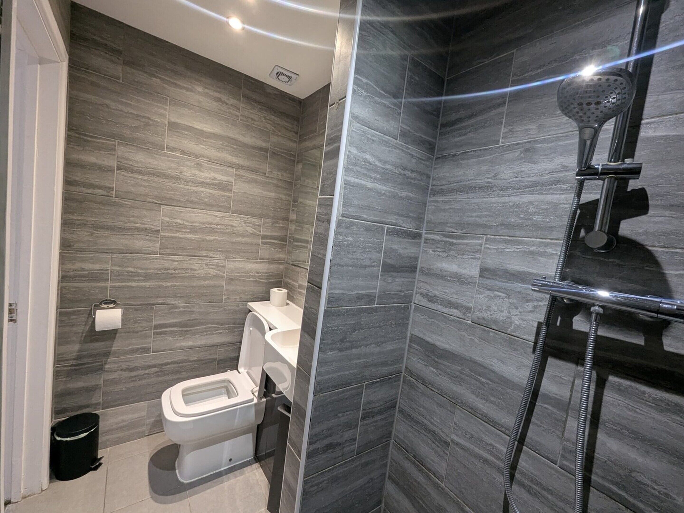 House | Bathroom