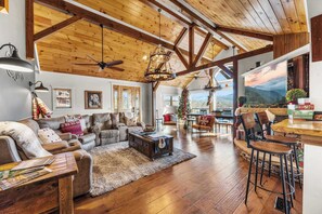 TV, fireplace, offices - Multi Family Retreat Sleeps 24*Downtown Gatlinburg (Gatlinburg)