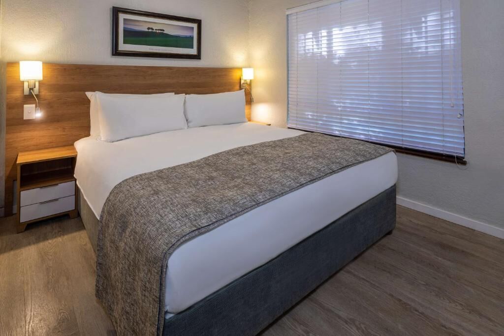 Chalet, balcon, vue jardin