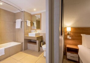Bathroom - Pine Lake Resort (White River)