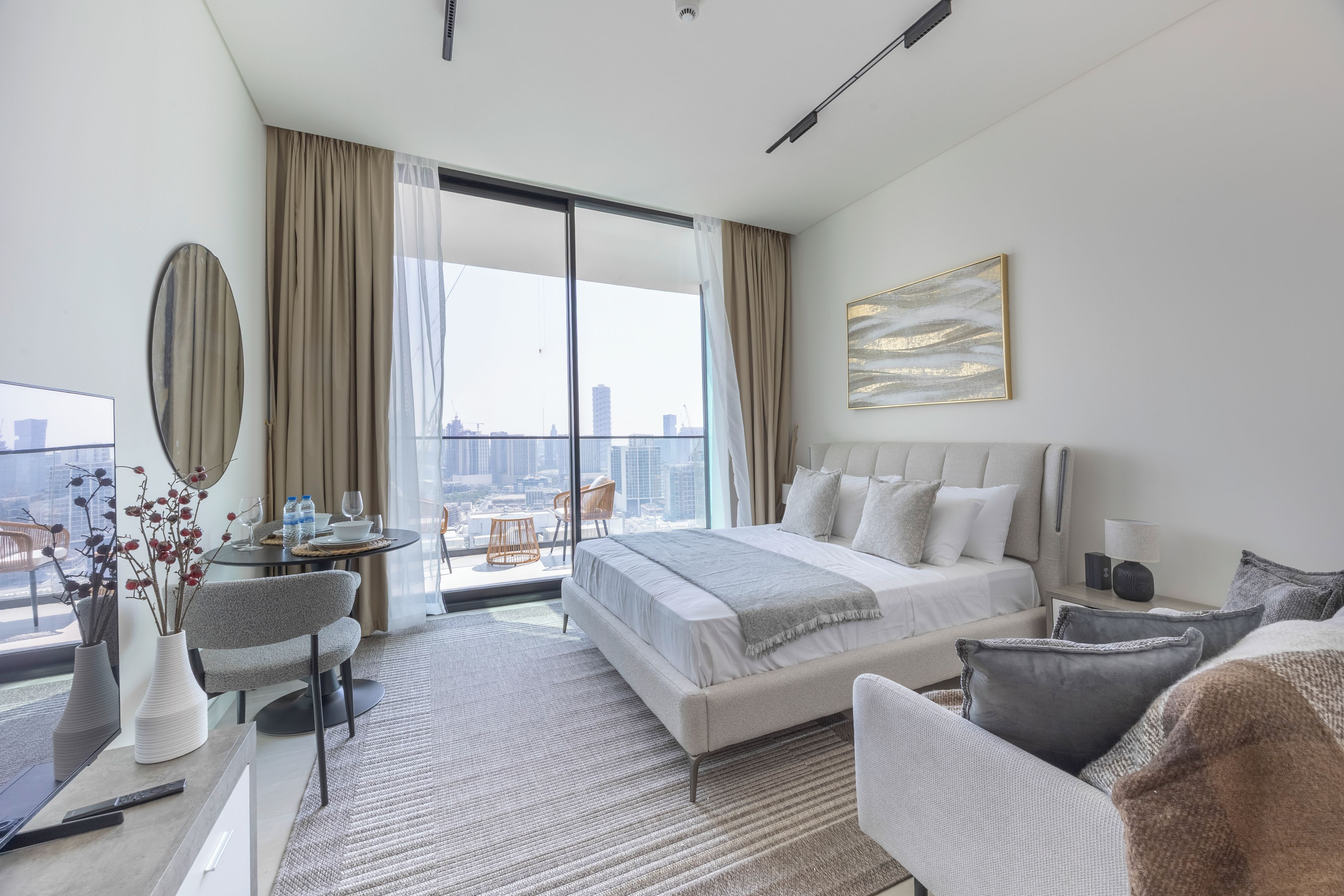 Apartment, Balcony, City View | Iron/ironing board, WiFi (free)
