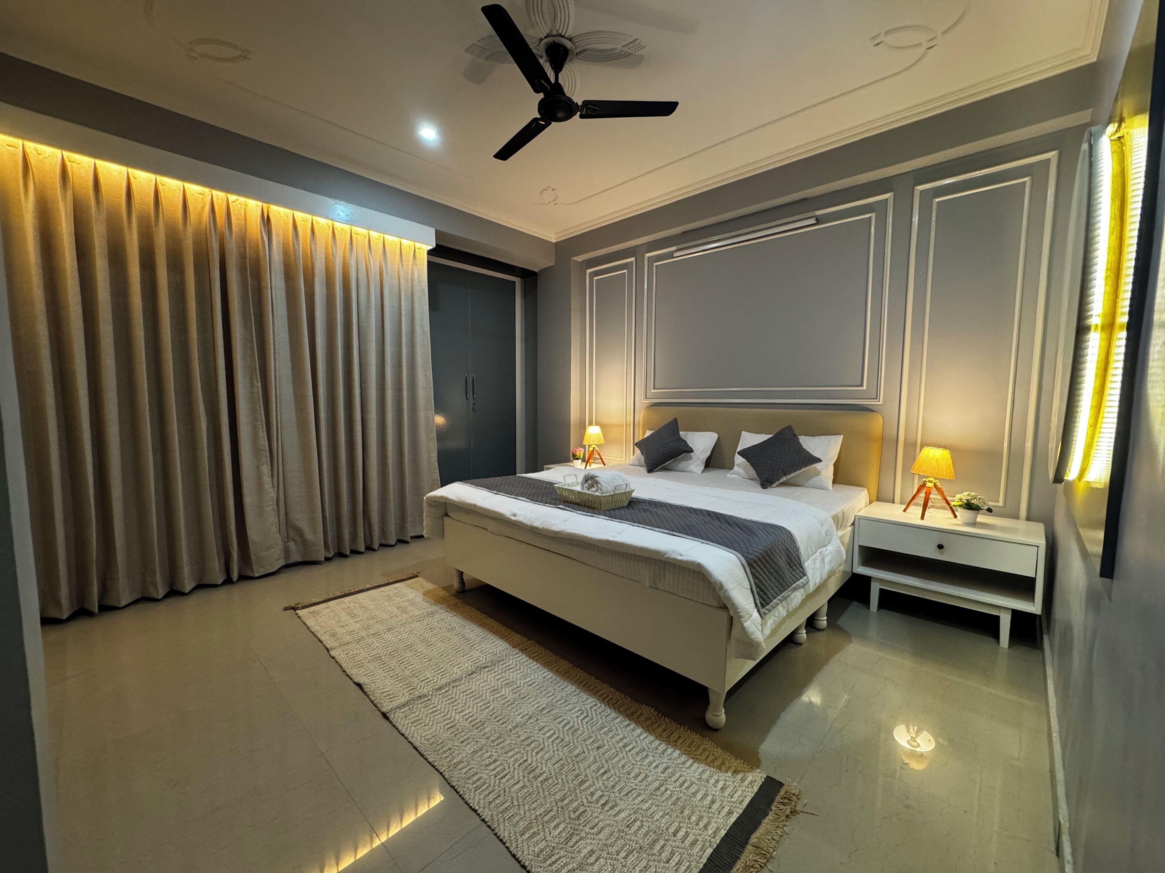 3 bedrooms, iron/ironing board, WiFi, bed sheets