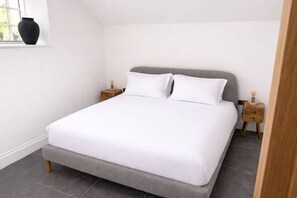 5 bedrooms, Internet, bed sheets