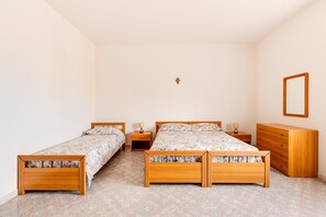 3 camere