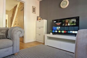 Interior - Windsor Castle Amazing Cottage | 2-Min Walk | Central & Stylish (Windsor)