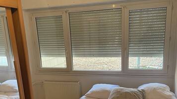 1 bedroom, WiFi, bed sheets