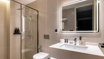 Shower, free toiletries, hair dryer, towels