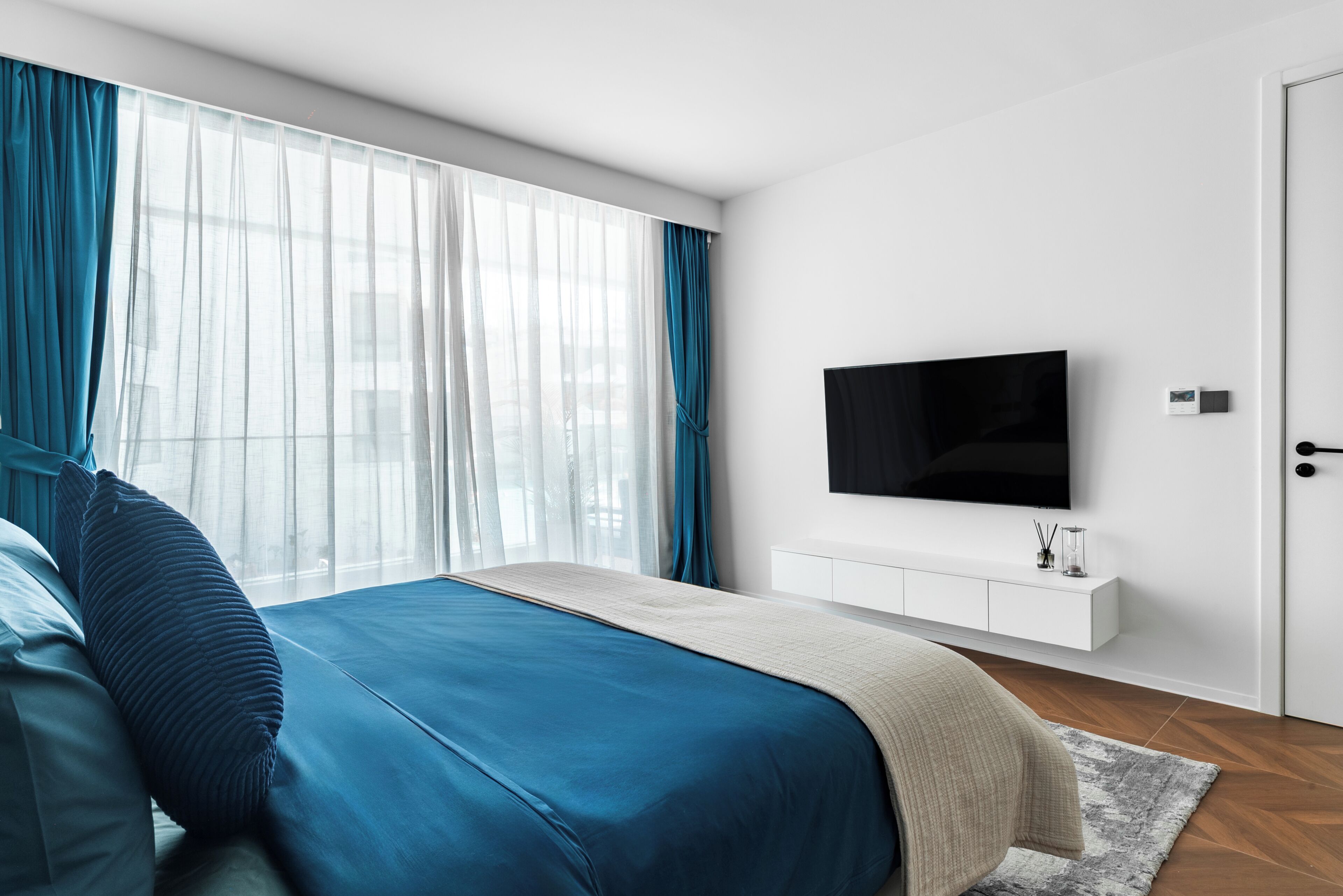 In-room safe, free WiFi