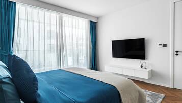 In-room safe, free WiFi