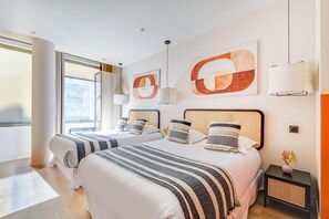 2 bedrooms, desk, iron/ironing board, Internet - Modern Apartment - 2BD/8P - Place D'Italie (Paris)