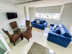 Luokittelematon kuva, 5 kautta 7, painike