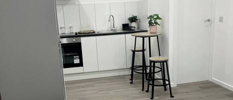 1 chambre, fer et planche à repasser, accès Internet, draps fournis