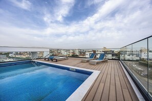 Unclassified image, 3 of 27, button - 101 Sfiggos - City View Balcony & Communal Rooftop Pool (limassol)