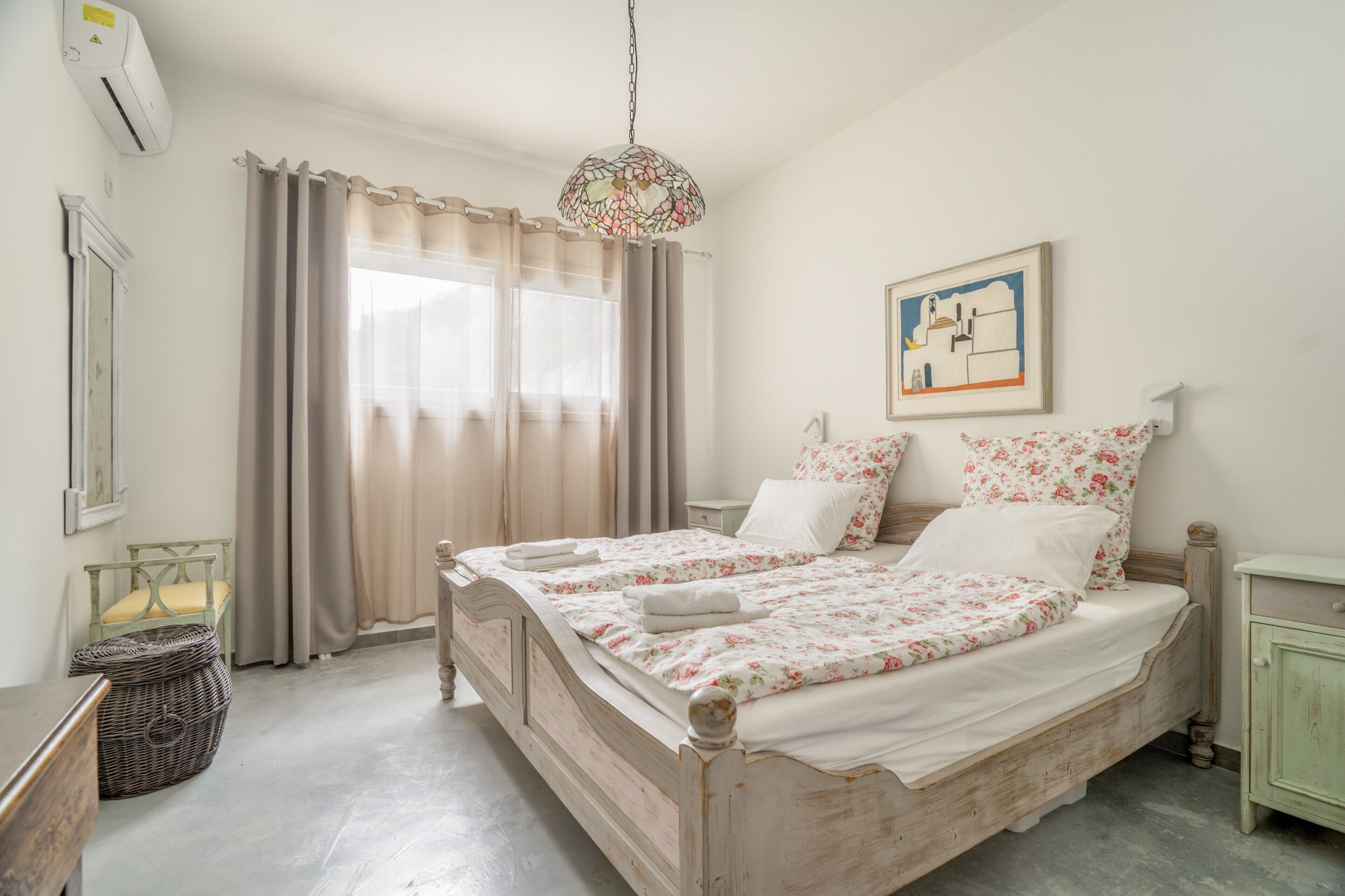 3 chambres, fer et planche à repasser, Wi-Fi, draps fournis