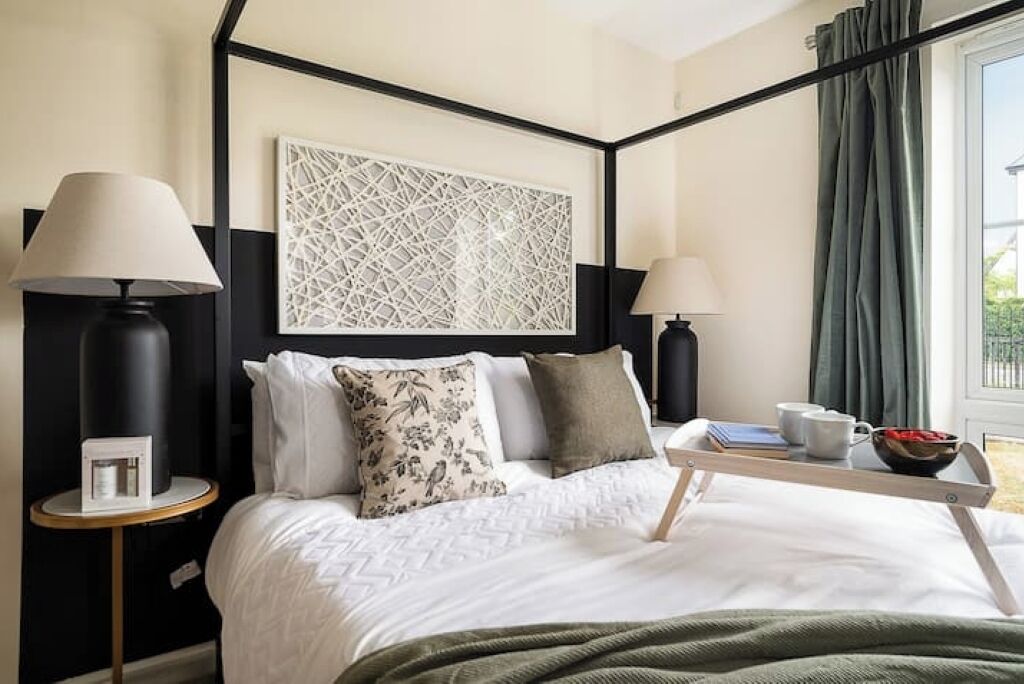 3 bedrooms, iron/ironing board, WiFi