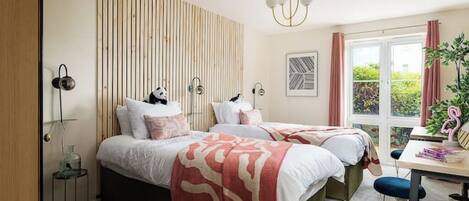 3 bedrooms, iron/ironing board, WiFi