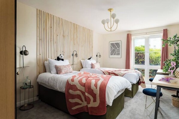 3 bedrooms, iron/ironing board, WiFi