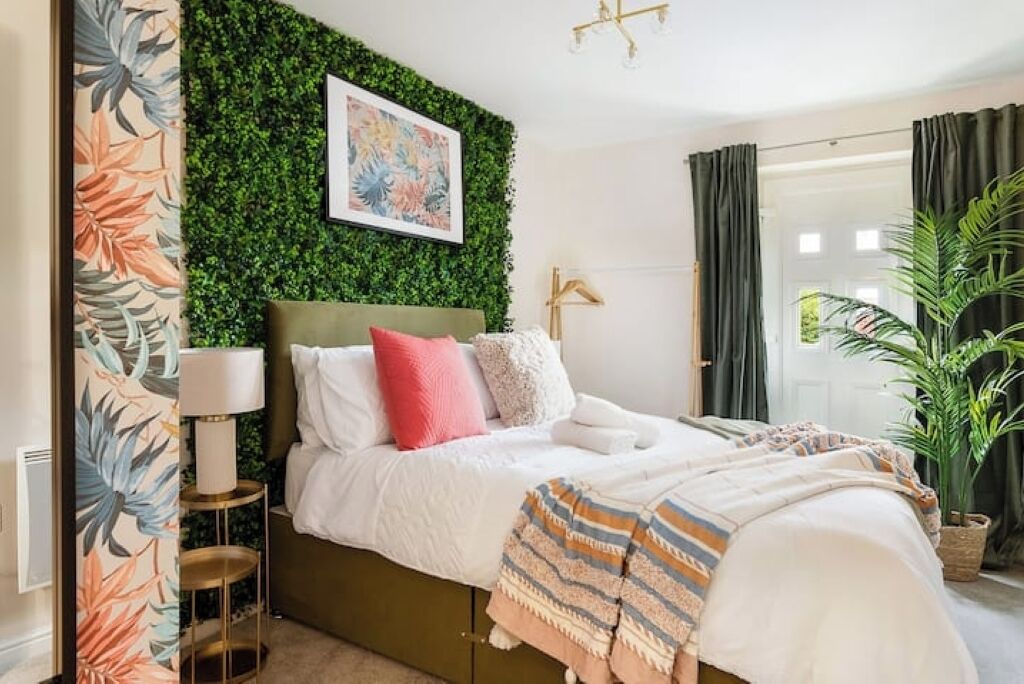 3 bedrooms, iron/ironing board, WiFi