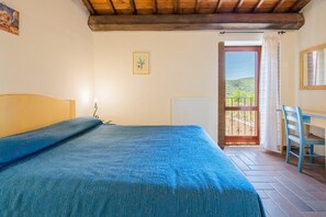 2 bedrooms - Holiday Home in Sellano with Pool & Sun Terrace (Sellano)