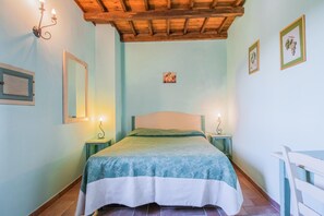 2 bedrooms, free WiFi - Holiday Home in Sellano with Pool & Sun Terrace (Sellano)