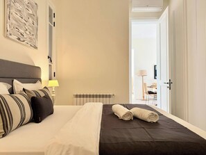 Unclassified image, 5 of 49, button - Villa Lilia à Amilcar - Sidi Bou Said (Site archéologique de Carthage)