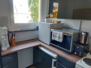 Frigorifero, forno, pentole/stoviglie/utensili