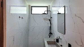 Luokittelematon kuva, 3 kautta 15, painike