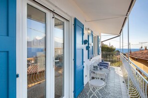 Property grounds - The Nest (Castelletto)