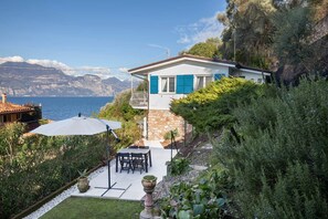 Outdoor dining - The Nest (Castelletto)