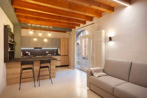 TV - Bohemia Apartment (Calmasino)