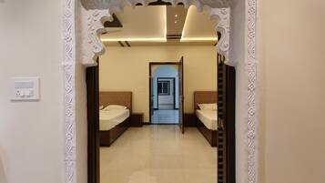 Quarto casal para família de uso individual, vista para a montanha