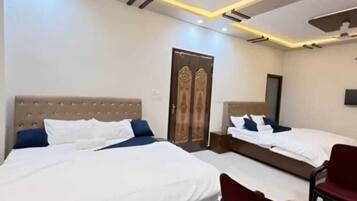 Quarto casal para família de uso individual, vista para a montanha