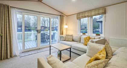 Host & Stay | Honey Bee Lodge