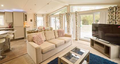 Host & Stay | Crucible Lodge
