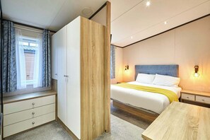 2 bedrooms, WiFi, bed sheets - Host & Stay | Truemans Lodge (Pocklington)