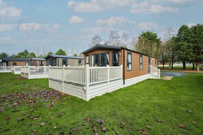 Exterior - Host & Stay | Fairview Lodge (Pocklington)