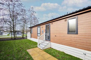 Exterior detail - Host & Stay | Cherry Lodge (Pocklington)