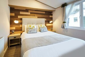 2 bedrooms, WiFi, bed sheets - Host & Stay | Cherry Lodge (Pocklington)
