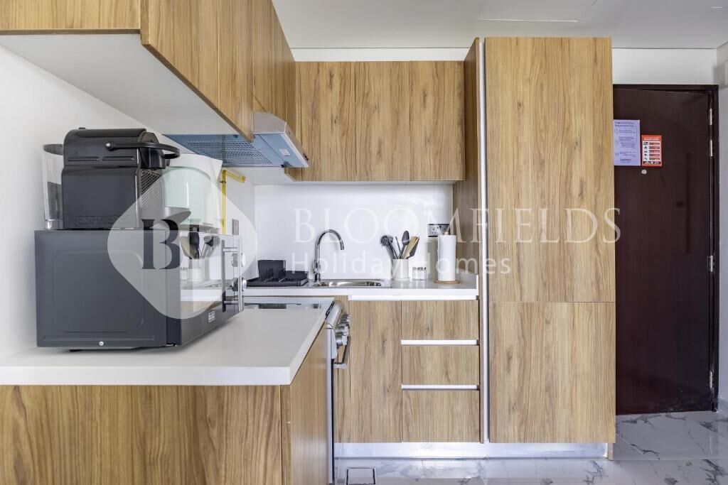 Apartment, Balcony, City View