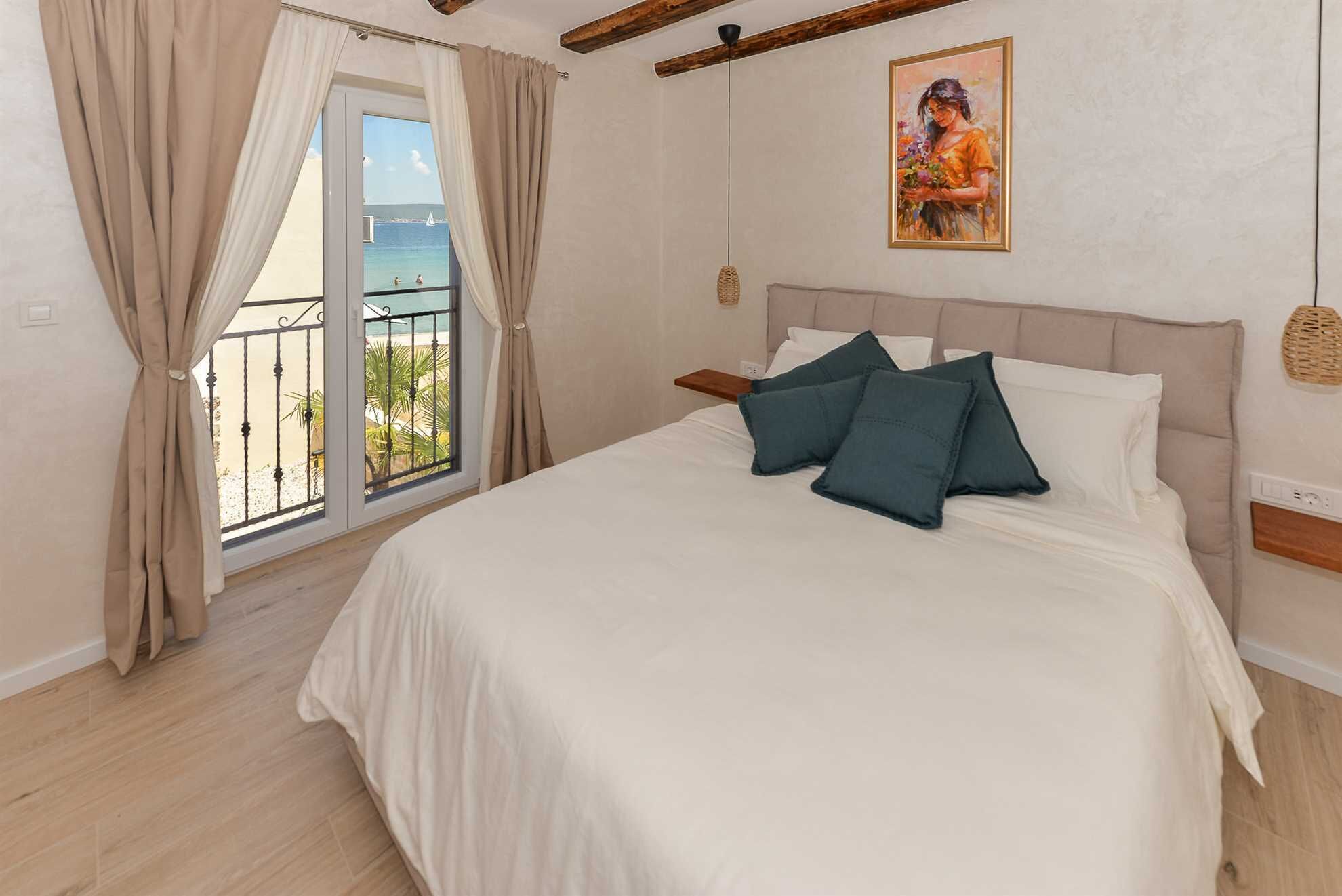 In-room safe, blackout drapes, iron/ironing board, free WiFi