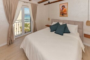 Caja de seguridad en la habitación y cortinas blackout 