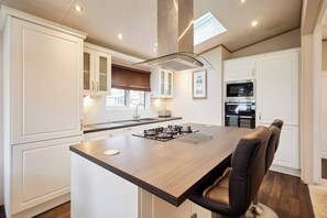 Fridge, microwave, oven, electric kettle - Host & Stay | Sutton Lodge (Pocklington)