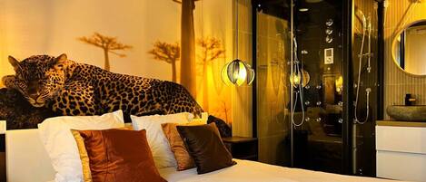 3 室のベッドルーム、デスク、アイロン / アイロン台、旅行用ベビーベッド